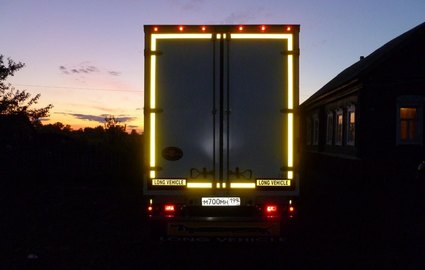 Размещение контурной маркировки на грузовом транспорте