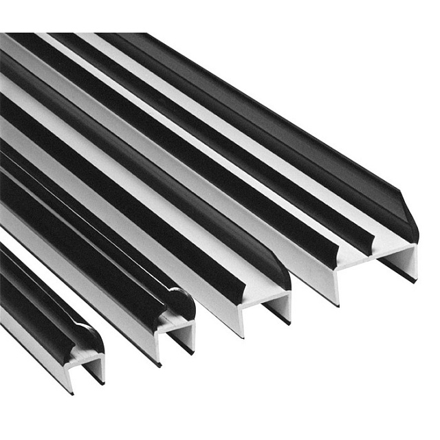 Резинопластиковый уплотнитель для ворот фургонов 30мм (08016)